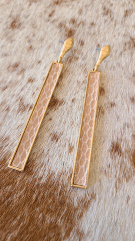 Gold bar earrings inlaid with faux leather in tan