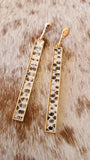 Gold bar earrings inlaid with faux leather in silver/black