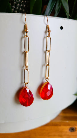 Chill with Me Dangle Earrings in Gold & Red